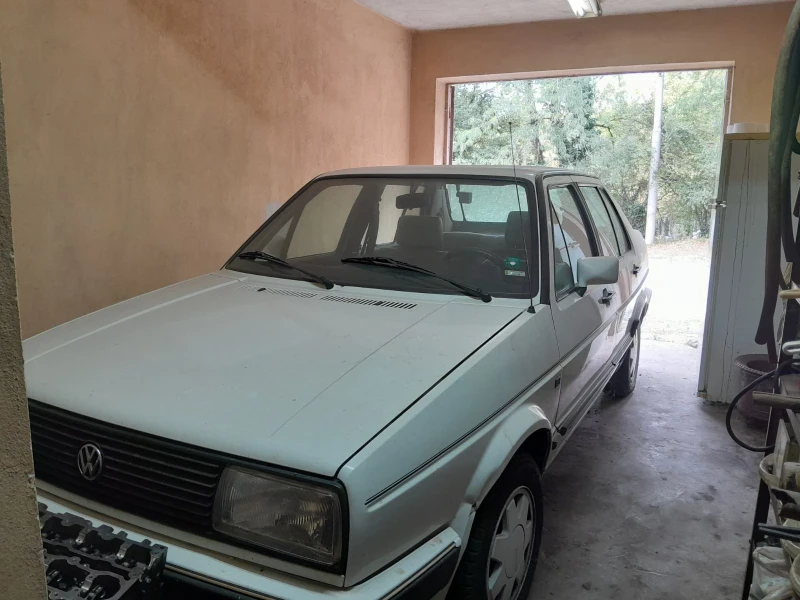 VW Jetta, снимка 1 - Автомобили и джипове - 47002928