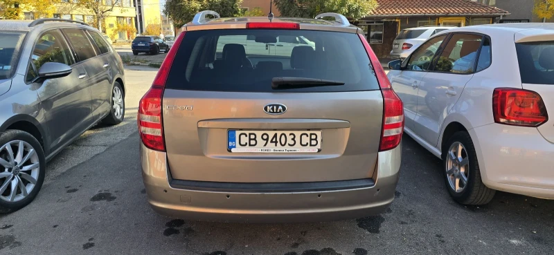 Kia Ceed, снимка 8 - Автомобили и джипове - 47786475