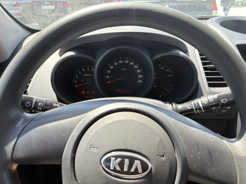 Kia Soul 1.6 CRDI, снимка 7 - Автомобили и джипове - 51316358