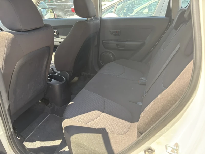 Kia Soul 1.6 CRDI, снимка 6 - Автомобили и джипове - 51316358
