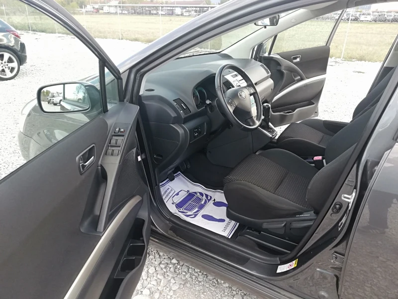 Toyota Corolla verso 1.6 vvti klima, снимка 9 - Автомобили и джипове - 52155215