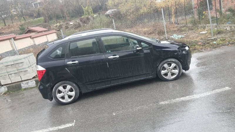 Honda Fr-v 2200, снимка 5 - Автомобили и джипове - 52456555