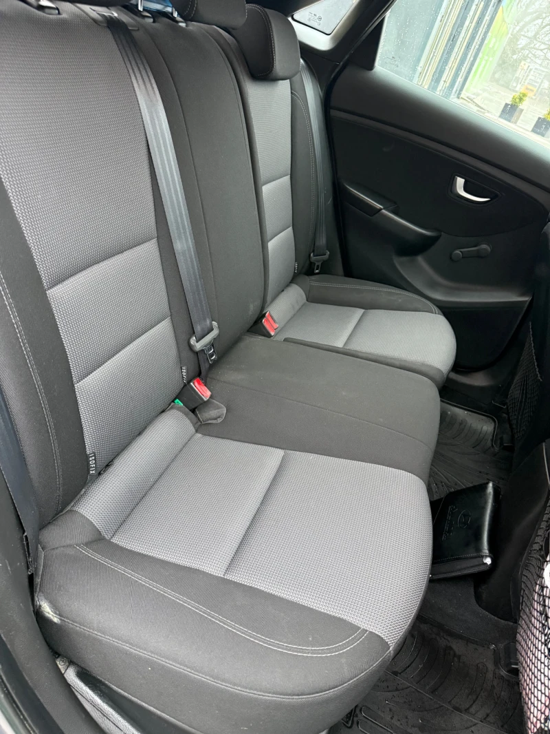 Hyundai I30 1, 4 CRDi ТОП СЪСТОЯНИЕ, снимка 9 - Автомобили и джипове - 52893300