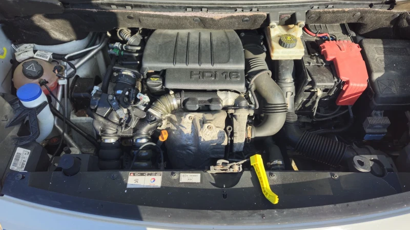 Citroen Berlingo 1.6 hdi, снимка 9 - Автомобили и джипове - 53032946