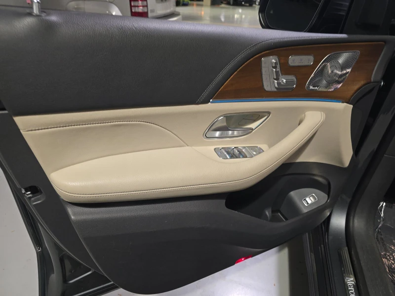 Mercedes-Benz GLS 450 Distronic* 360* Мъртва Т* Обдухване* Burmester, снимка 10 - Автомобили и джипове - 53077510