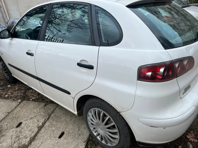 Seat Ibiza, снимка 4 - Автомобили и джипове - 53124388