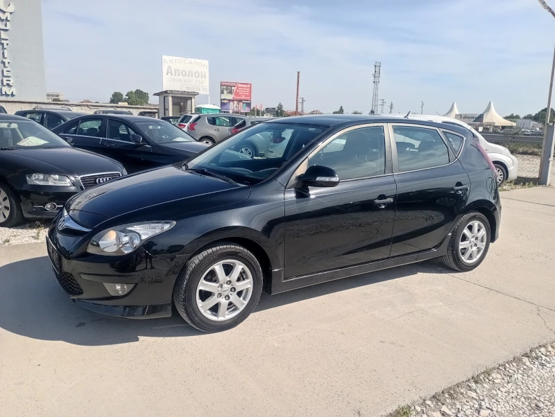 Hyundai I30 1.4, ФЕЙС, сервизна книжка , снимка 2 - Автомобили и джипове - 53438304