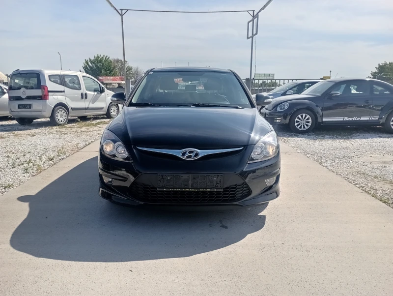 Hyundai I30 1.4, ФЕЙС, сервизна книжка 