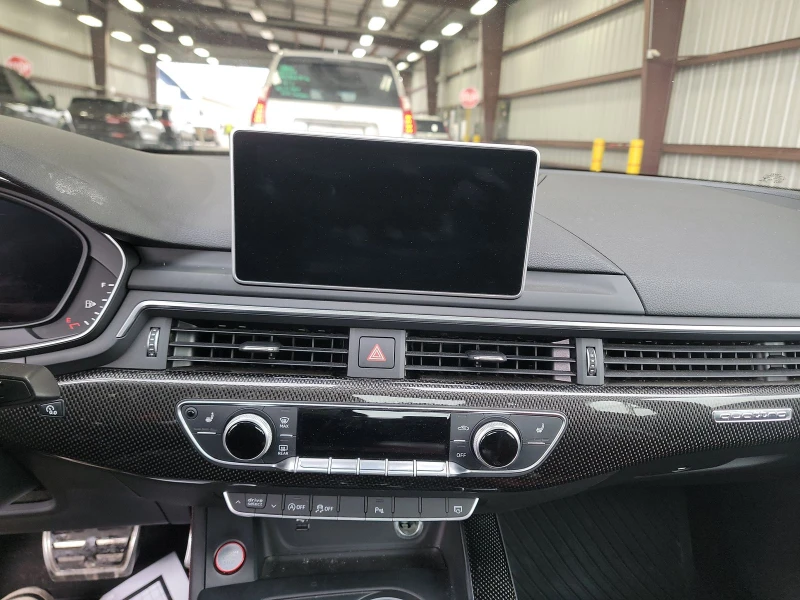 Audi S4 Premium Plus| DISTRONIC| NARDO GREY| RED INTERIOR , снимка 10 - Автомобили и джипове - 53513878