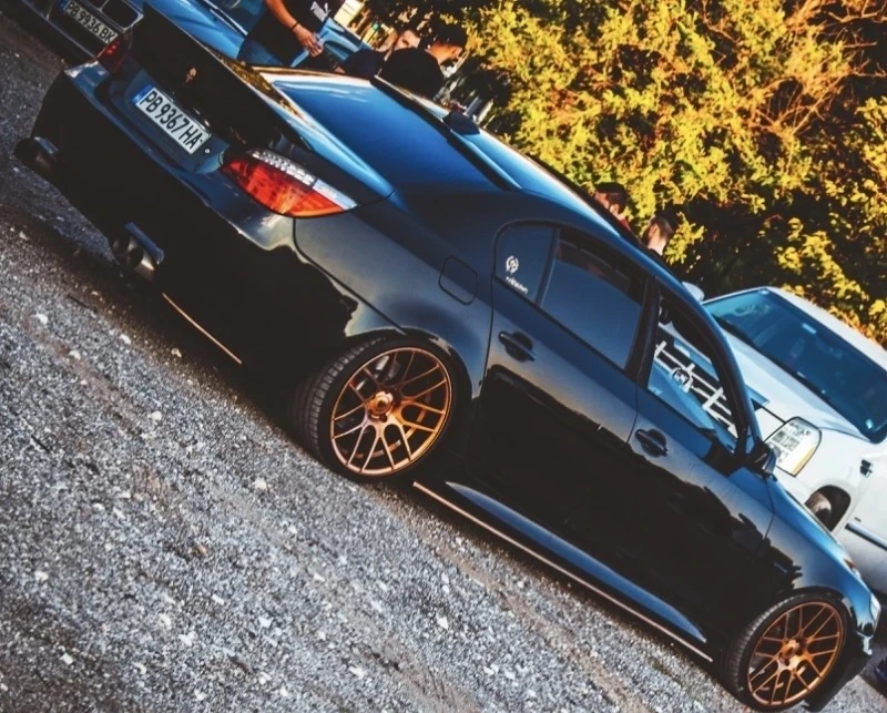 BMW 550 i v8, M5 pack, снимка 8 - Автомобили и джипове - 52506780