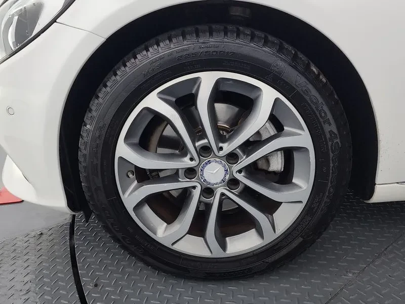 Mercedes-Benz C 200 2.0, снимка 5 - Автомобили и джипове - 54278050