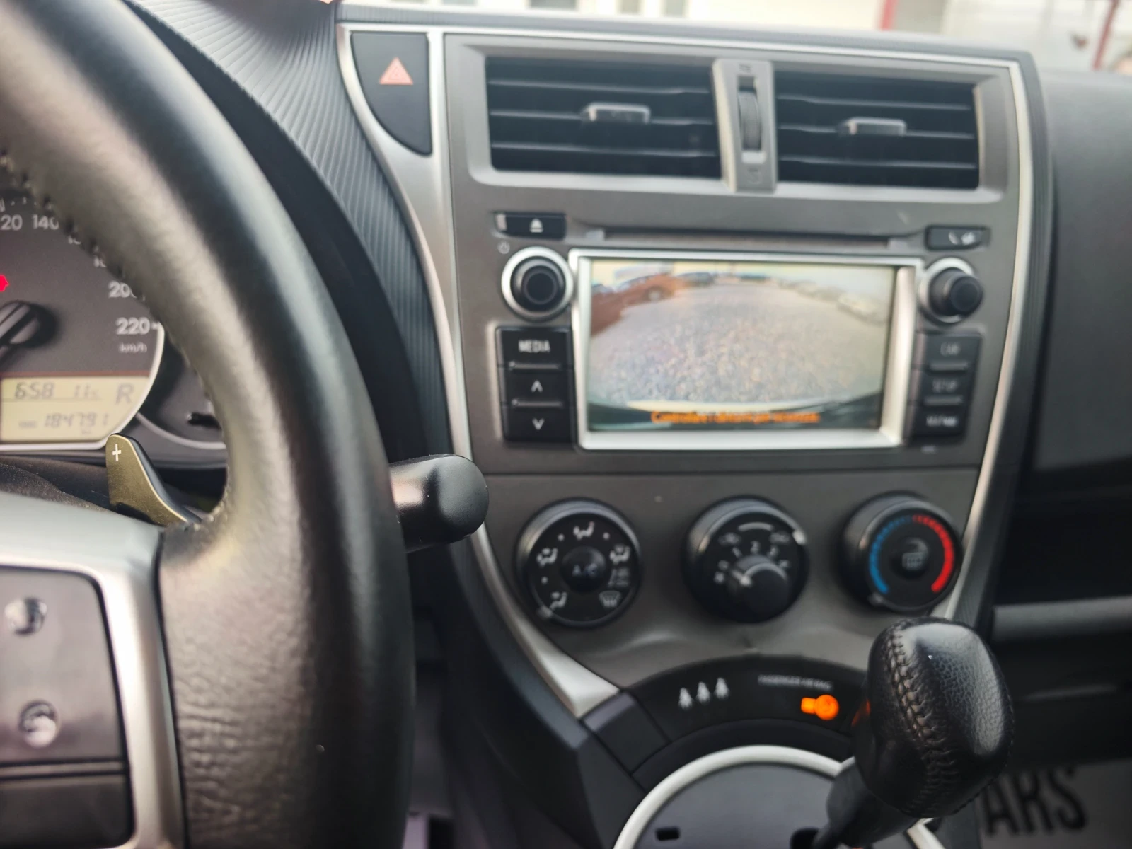 Toyota Verso S 1.4 D4D , снимка 15 - Автомобили и джипове - 48559092