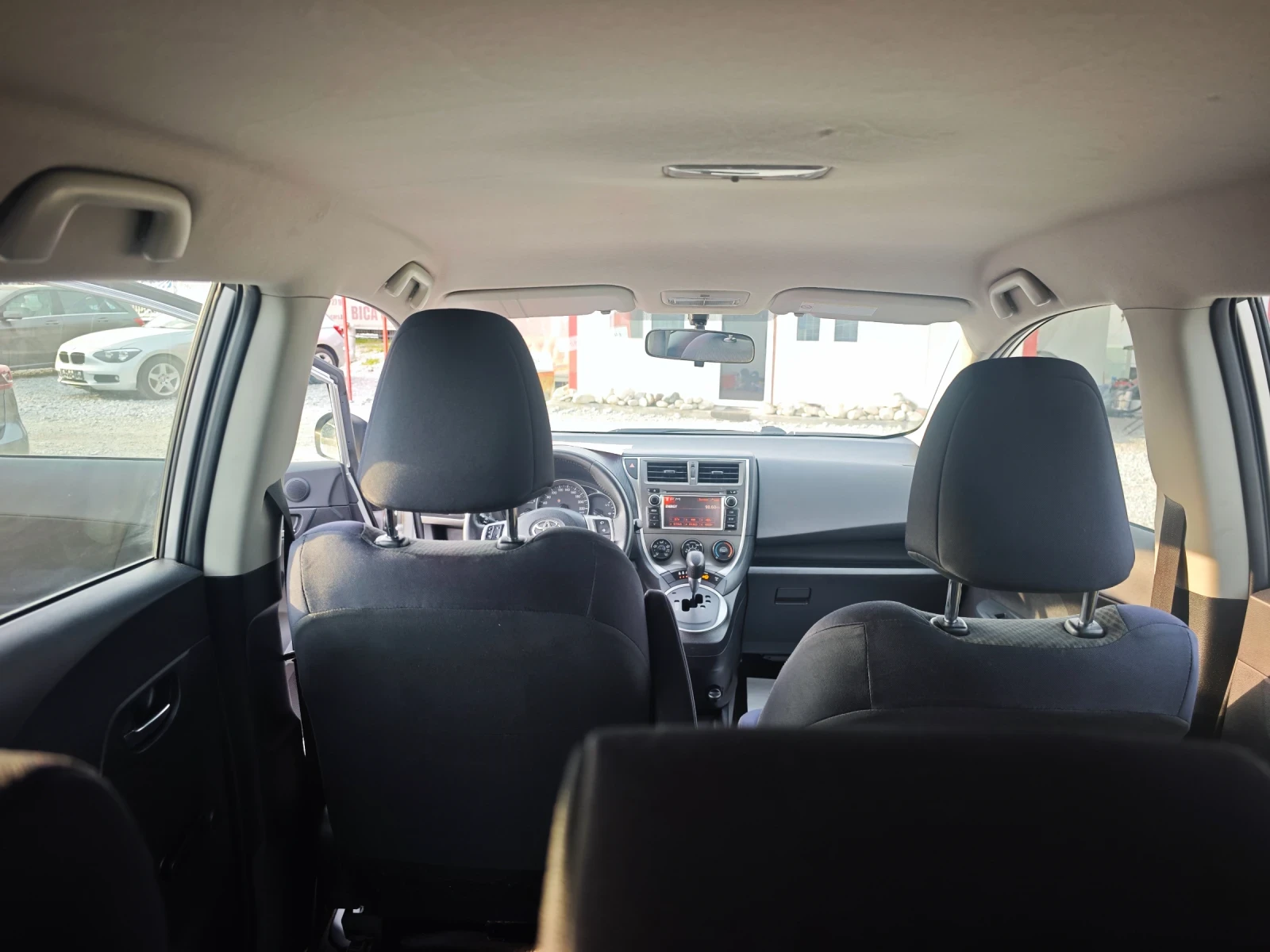 Toyota Verso S 1.4 D4D , снимка 12 - Автомобили и джипове - 48559092