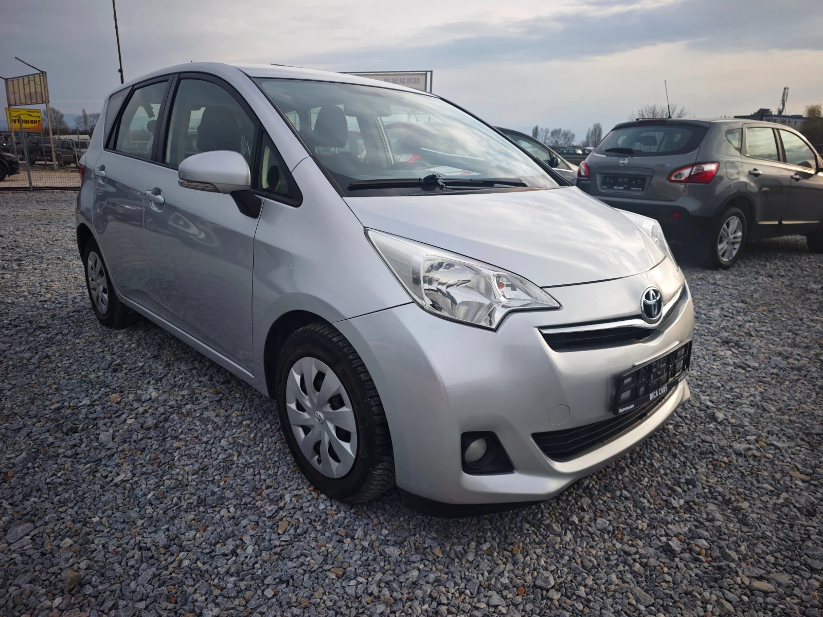 Toyota Verso S 1.4 D4D , снимка 3 - Автомобили и джипове - 48559092