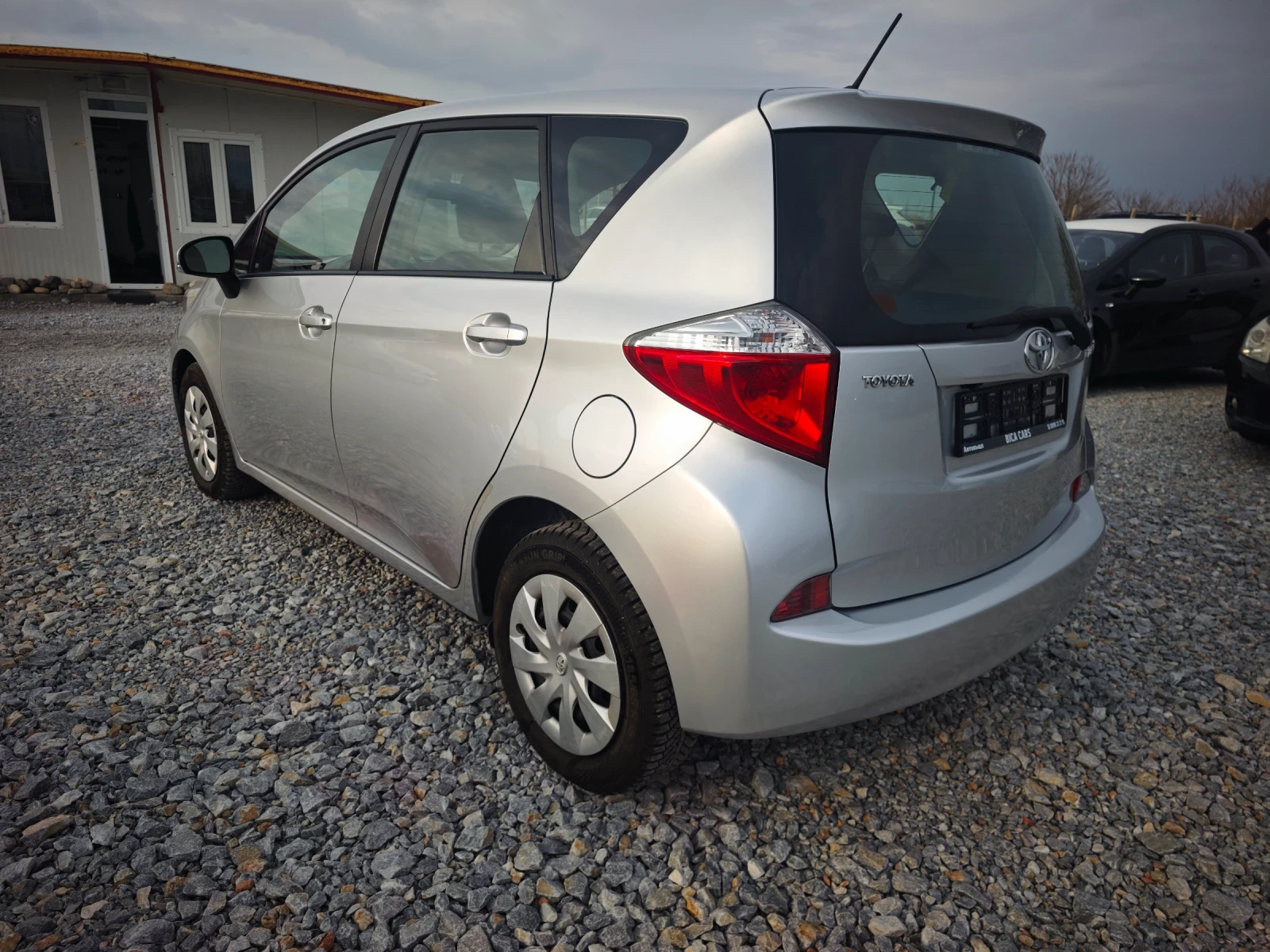 Toyota Verso S 1.4 D4D , снимка 6 - Автомобили и джипове - 48559092