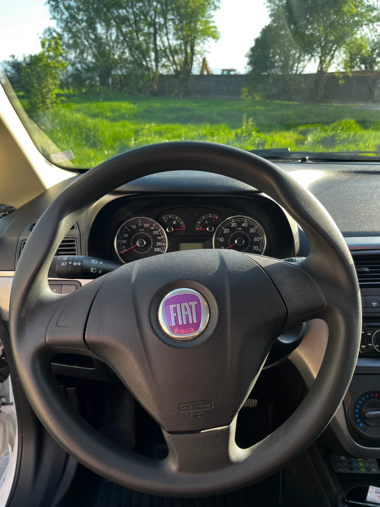 Fiat Punto Grande - изображение 9