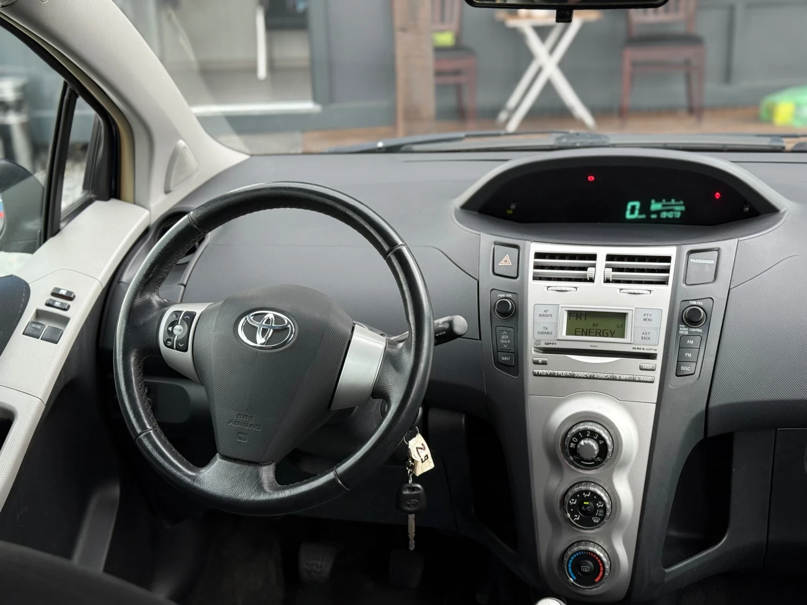 Toyota Yaris 1.4 D4D 90кс - изображение 7