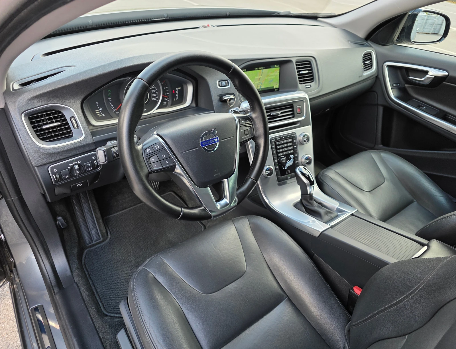 Volvo V60 Cross Country 2.0 D3  | Mobile.bg   11