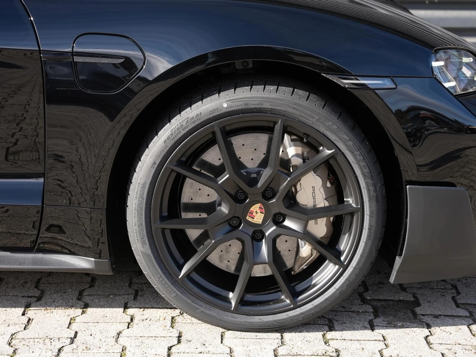Porsche Taycan TURBO GT/CERAMIC/CARBON/BOSE/PANO/MATRIX/360/HUD/  - изображение 8