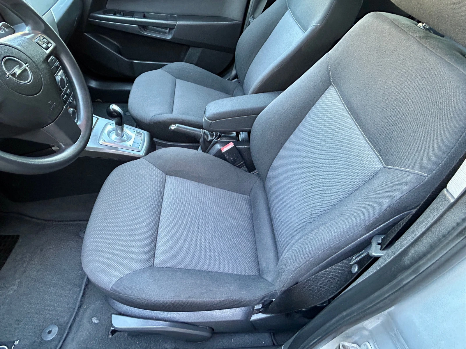 Opel Astra 1.6i-Автоматик - изображение 9