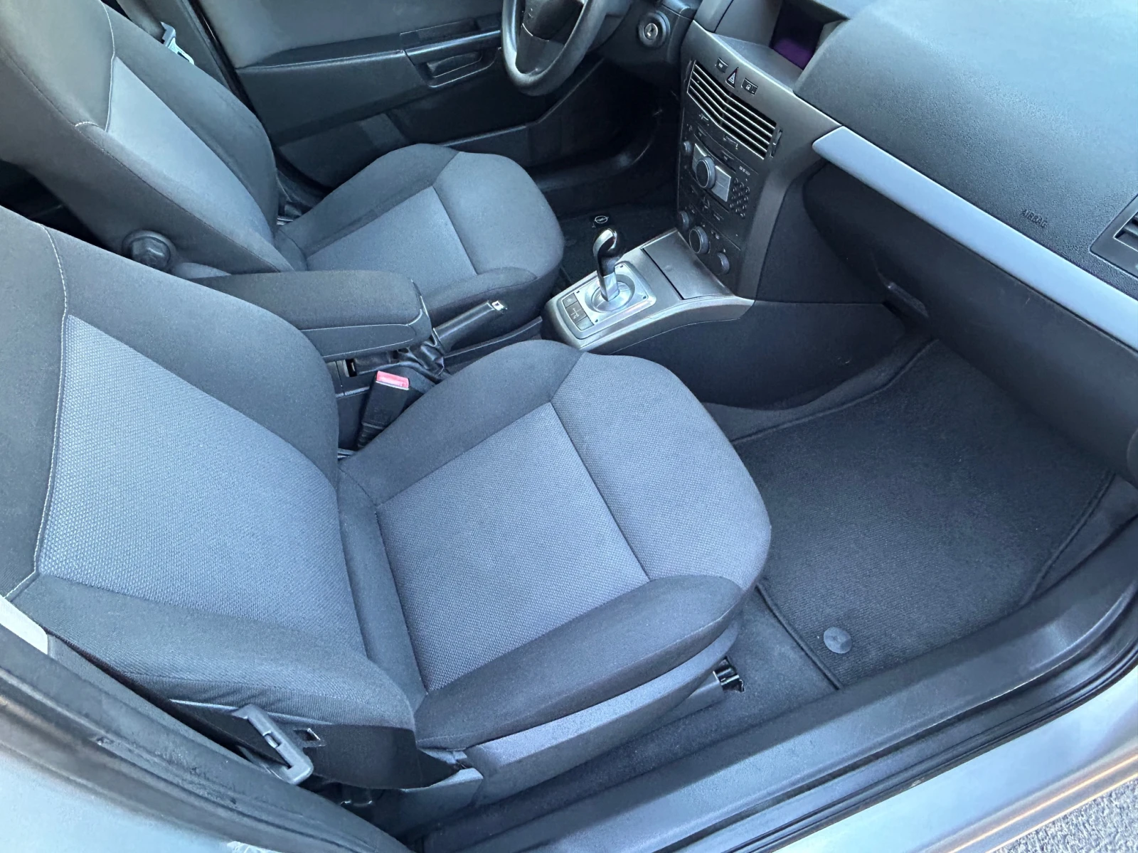 Opel Astra 1.6i-Автоматик - изображение 10