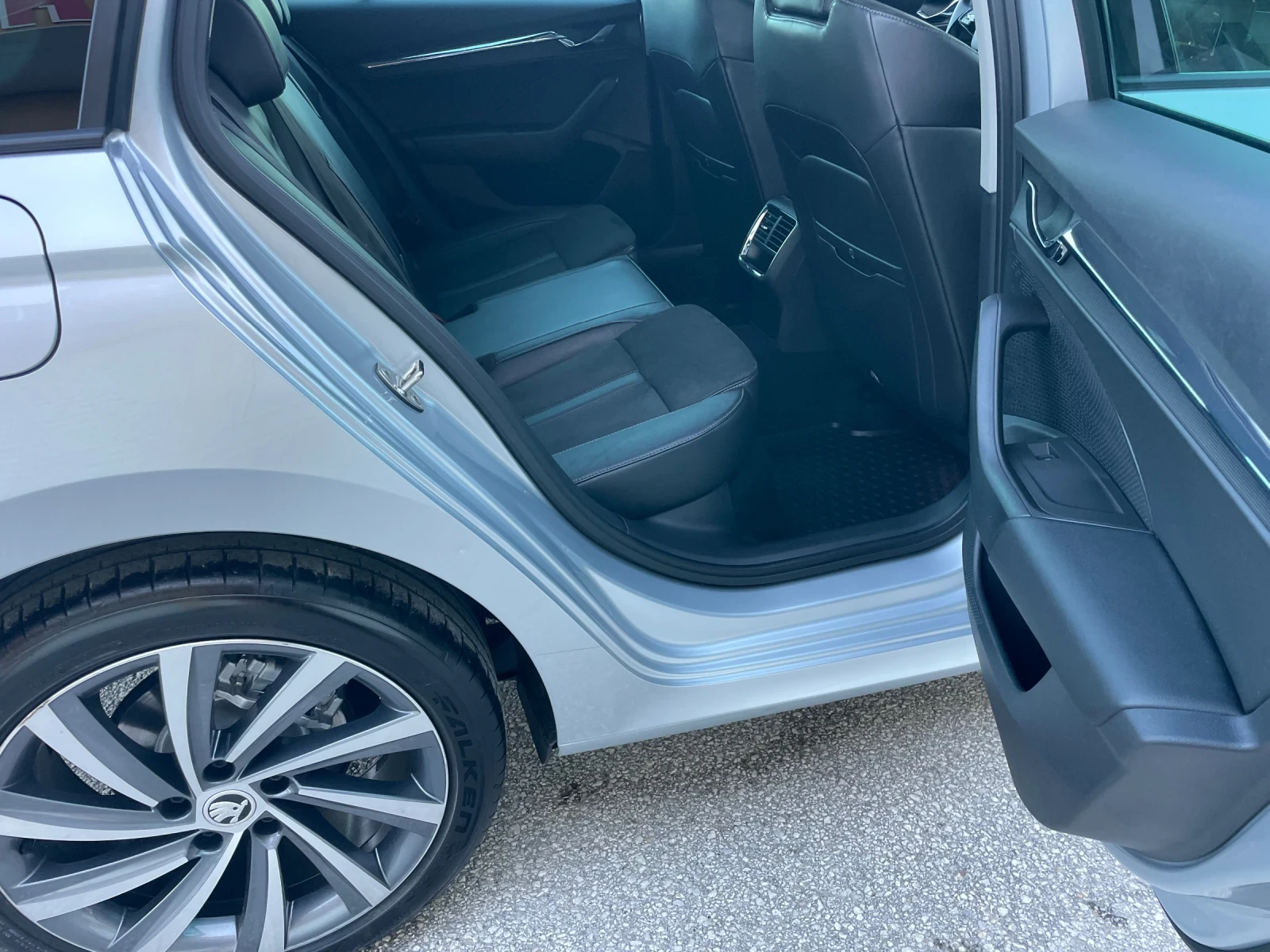 Skoda Octavia 2.0TDI 150�.�. EURO6d DIGITAL FULL �������� | Mobile.bg � ����������� 15