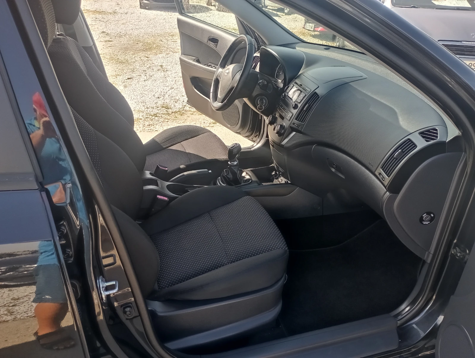 Hyundai I30 1.4, ФЕЙС, сервизна книжка  - изображение 7