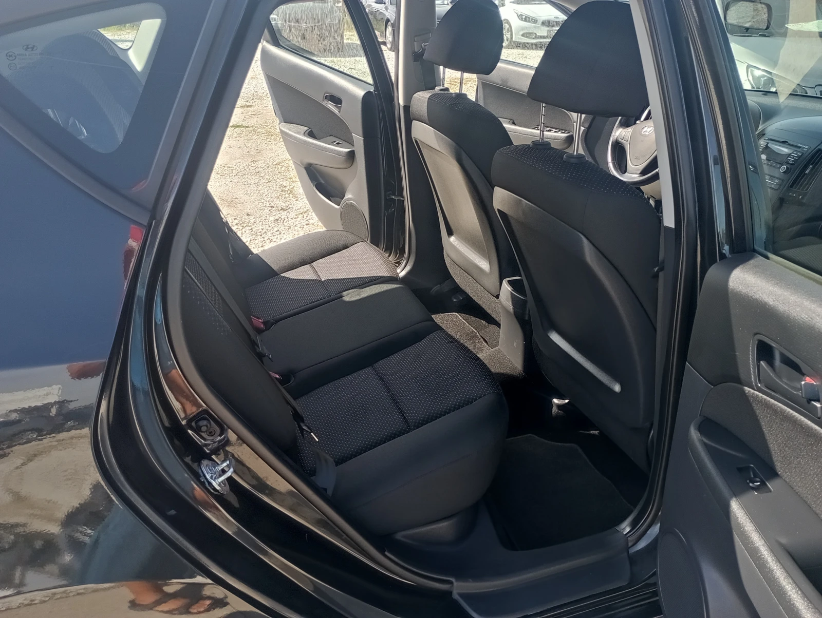 Hyundai I30 1.4, ФЕЙС, сервизна книжка  - изображение 8