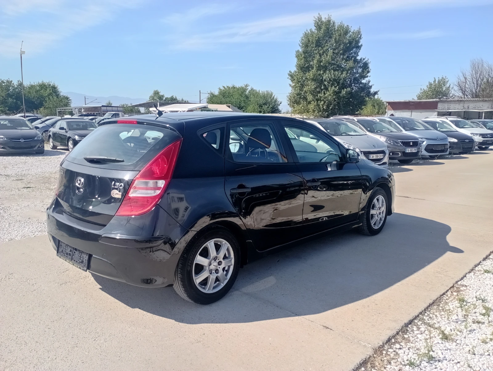 Hyundai I30 1.4, ФЕЙС, сервизна книжка  - изображение 4