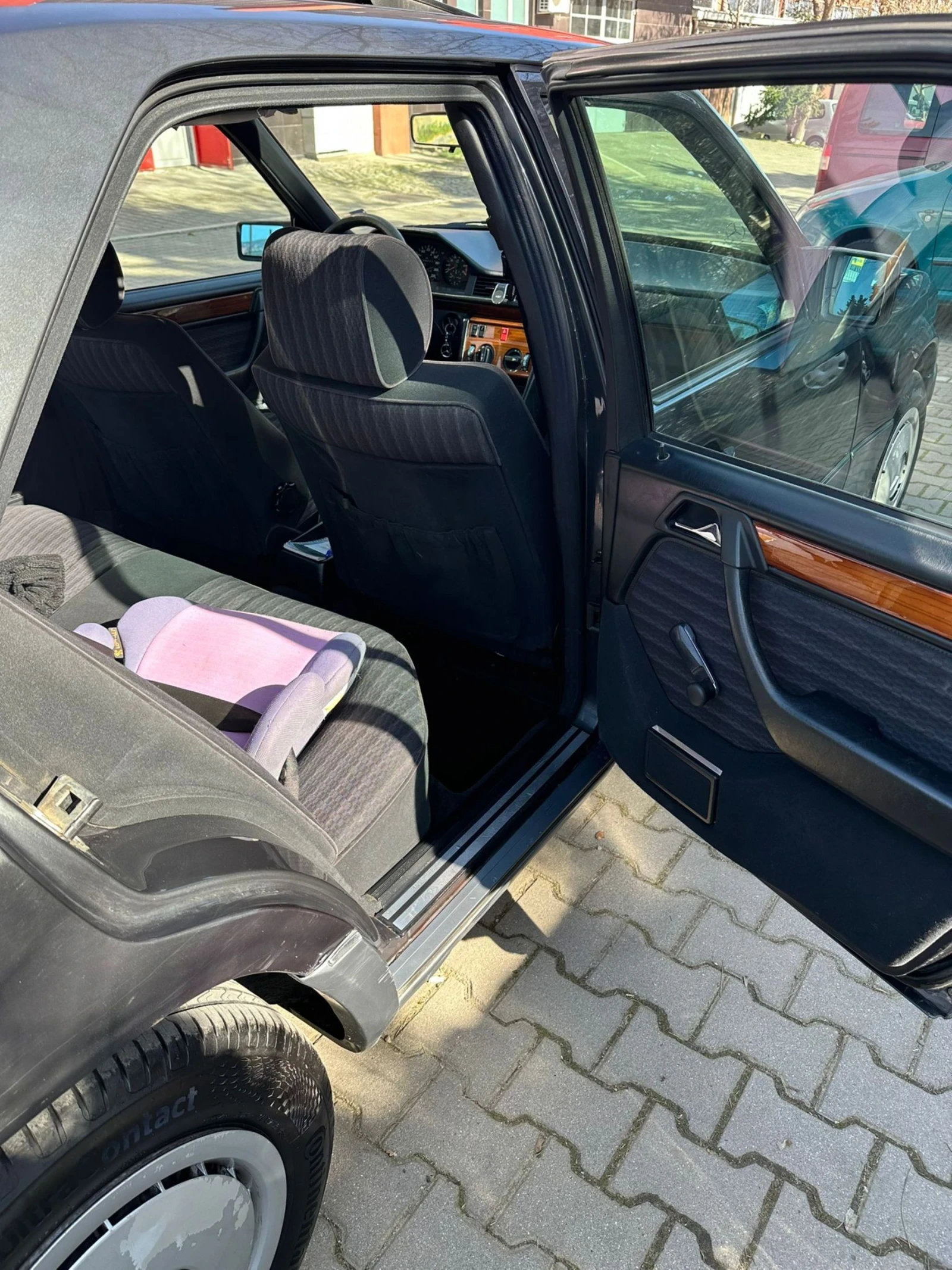 Mercedes-Benz 124 2.0, снимка 5 - Автомобили и джипове - 53906295