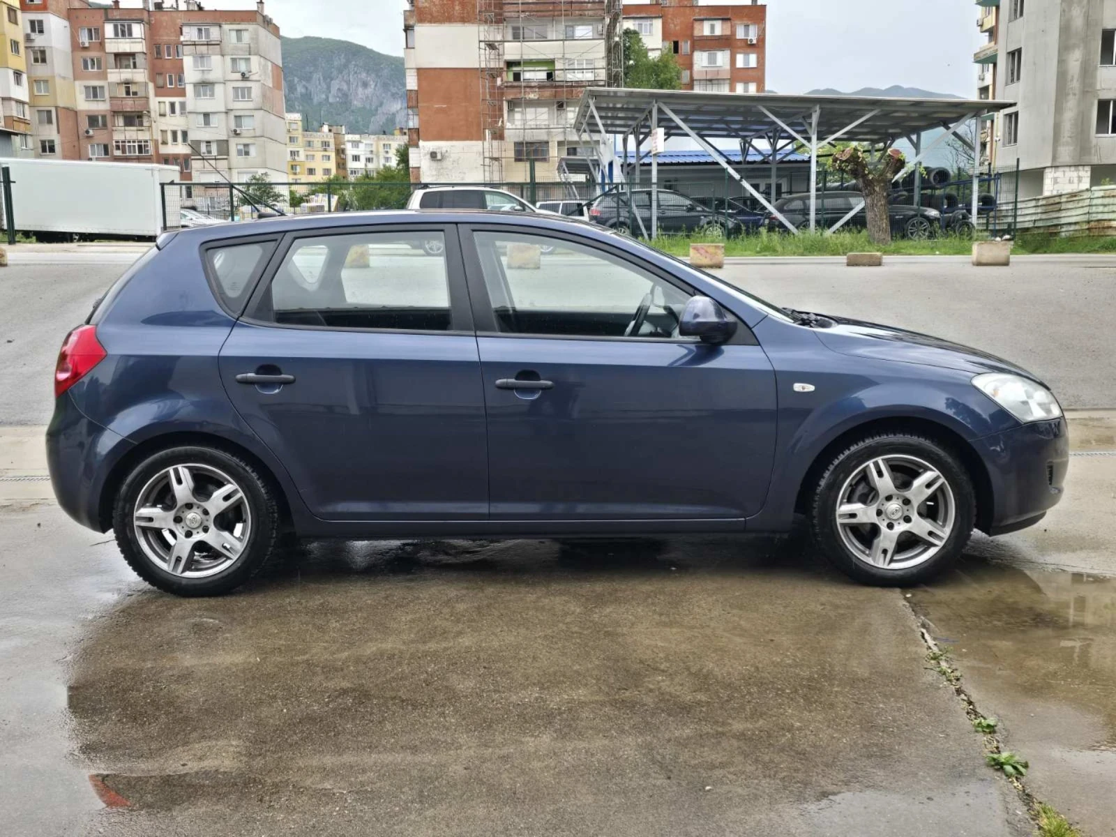 Kia Ceed 1.4i 16V, снимка 4 - Автомобили и джипове - 53955333