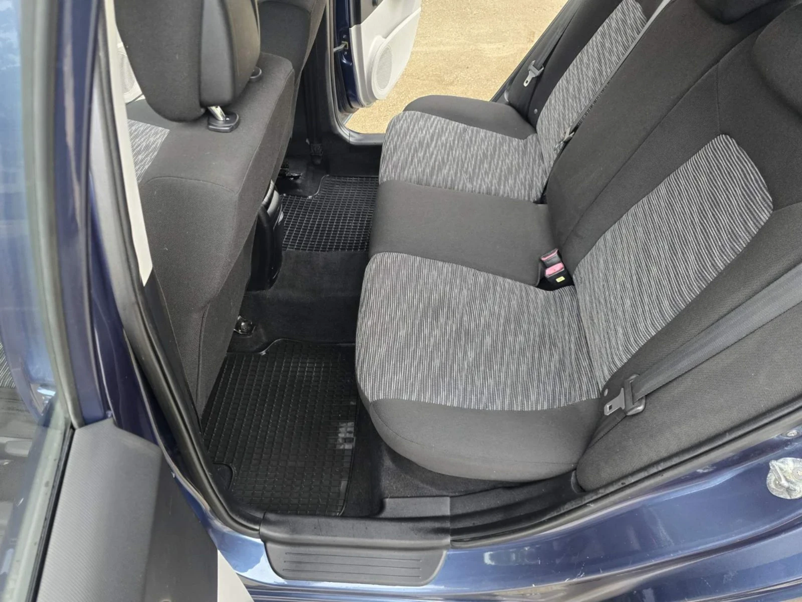 Kia Ceed 1.4i 16V, снимка 9 - Автомобили и джипове - 53955333