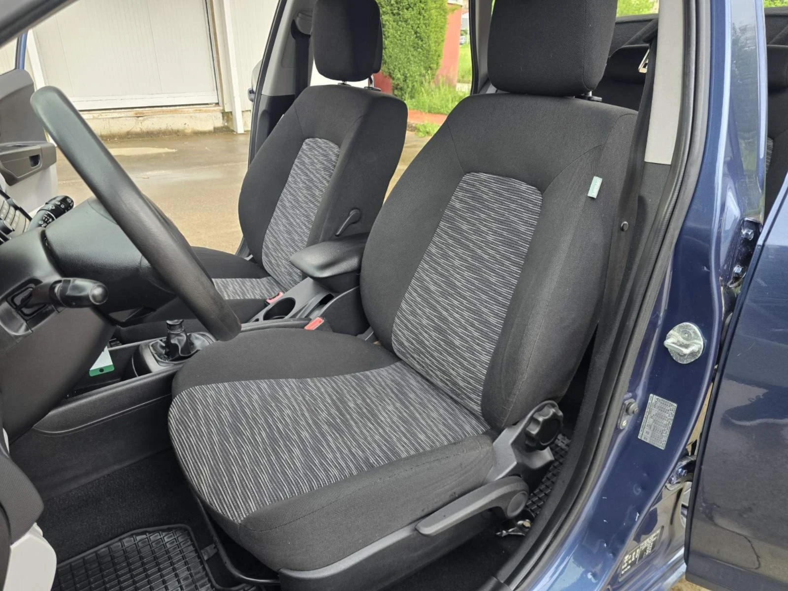 Kia Ceed 1.4i 16V, снимка 6 - Автомобили и джипове - 53955333