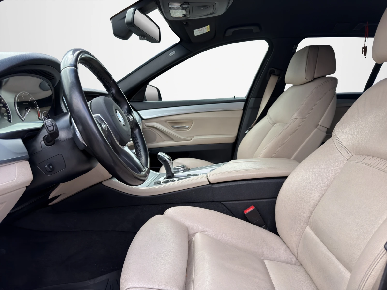 BMW 530 xDrive Туринг, снимка 6 - Автомобили и джипове - 53988747