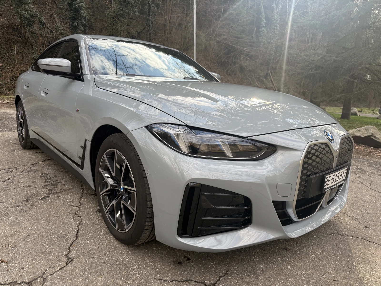 BMW i4 XDRIVE40 M-SPORT PAKET HEAD-UP 360-CAMERA, снимка 2 - Автомобили и джипове - 54075438