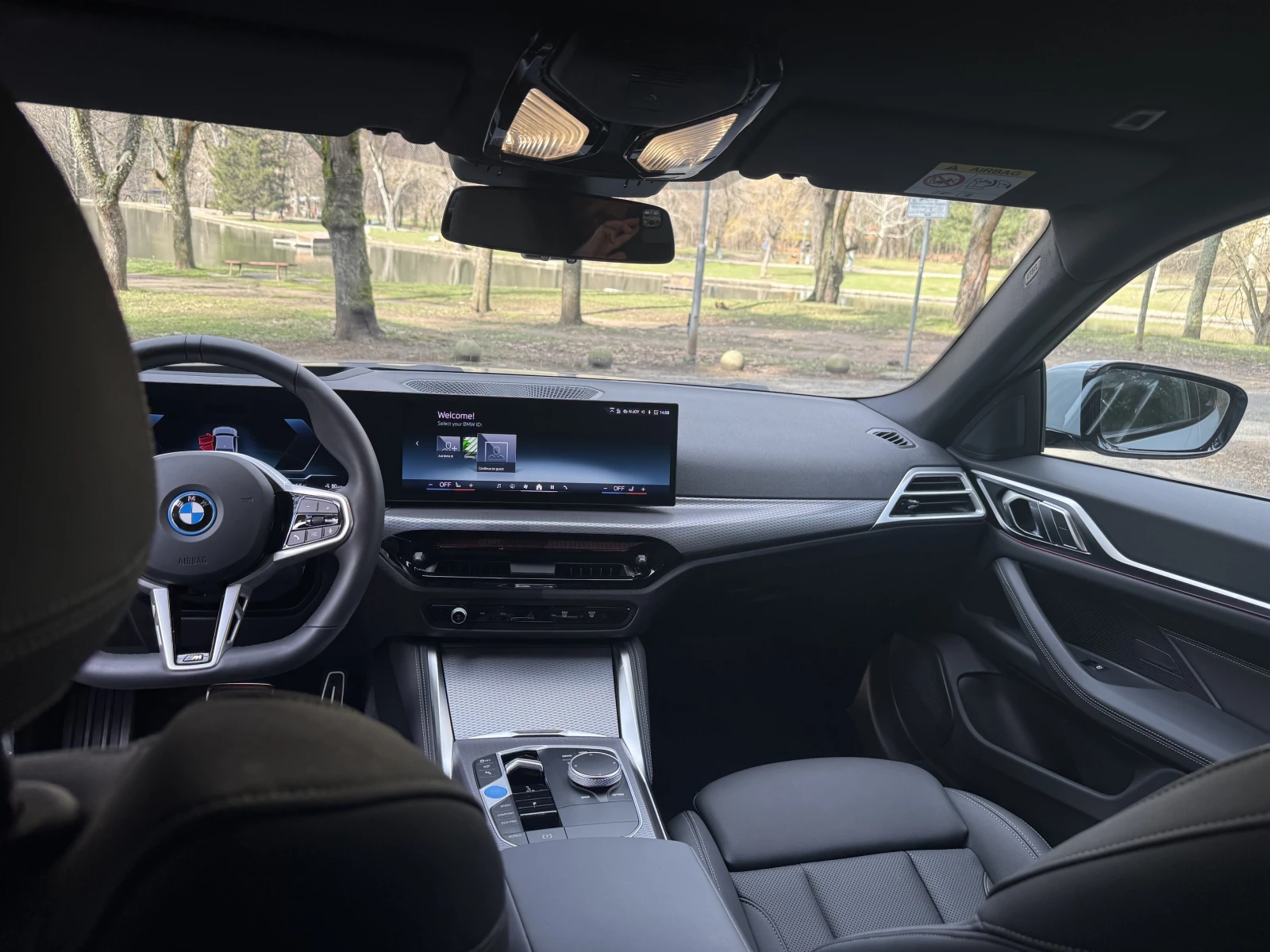 BMW i4 XDRIVE40 M-SPORT PAKET HEAD-UP 360-CAMERA, снимка 11 - Автомобили и джипове - 54075438