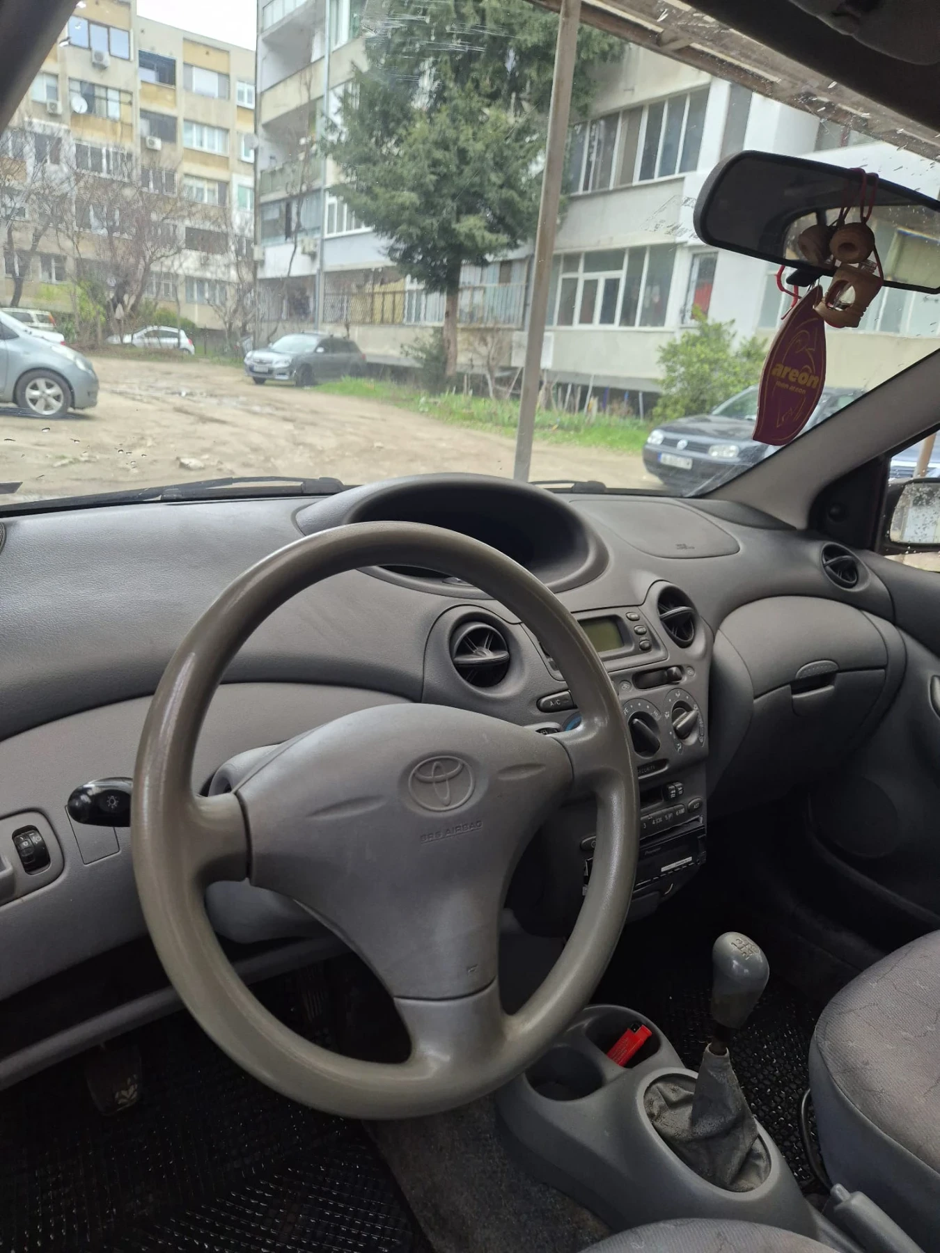 Toyota Yaris, снимка 5 - Автомобили и джипове - 54144417