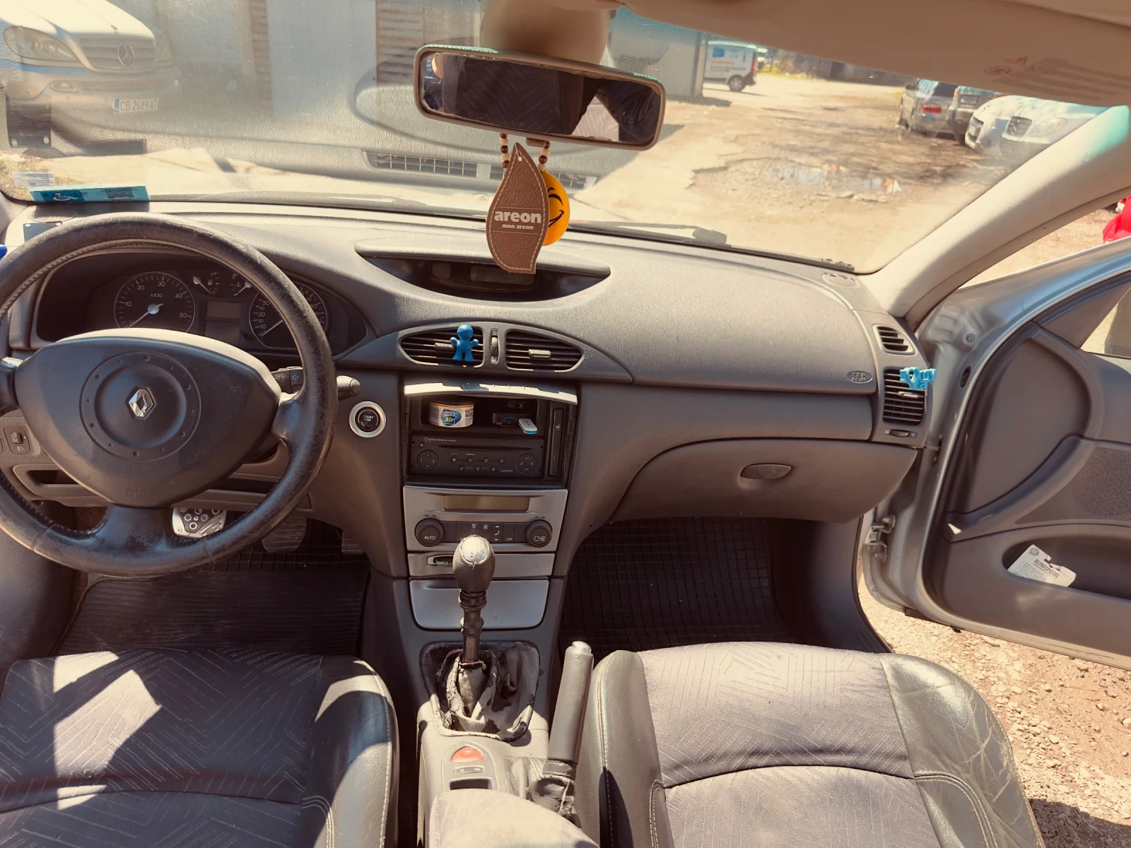 Renault Laguna, снимка 10 - Автомобили и джипове - 54246874