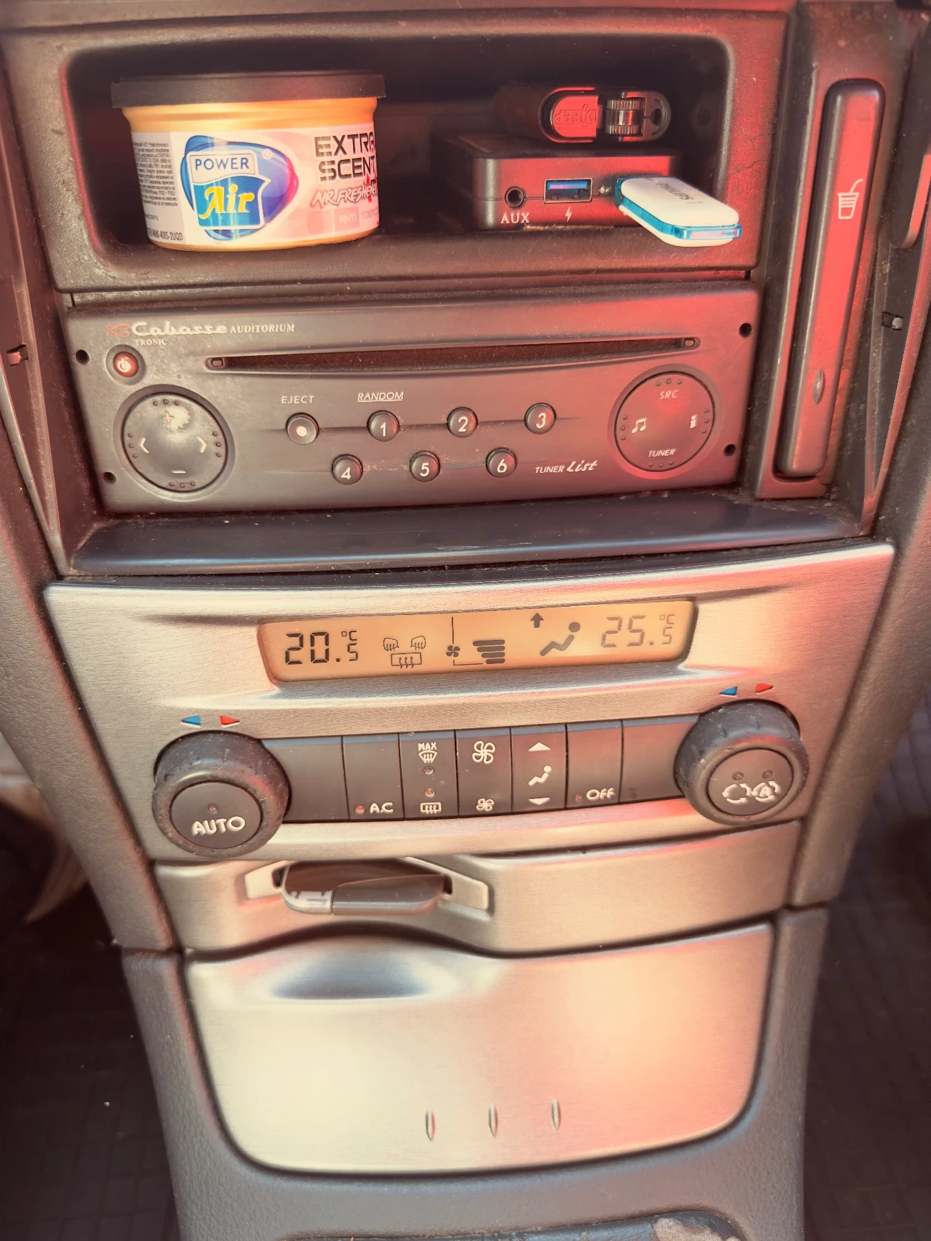 Renault Laguna, снимка 5 - Автомобили и джипове - 54246874