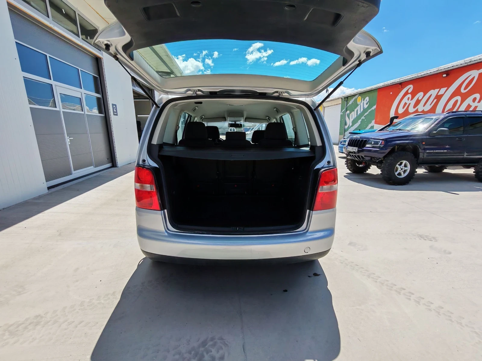 VW Touran 1.9 климатик, снимка 5 - Автомобили и джипове - 55024951