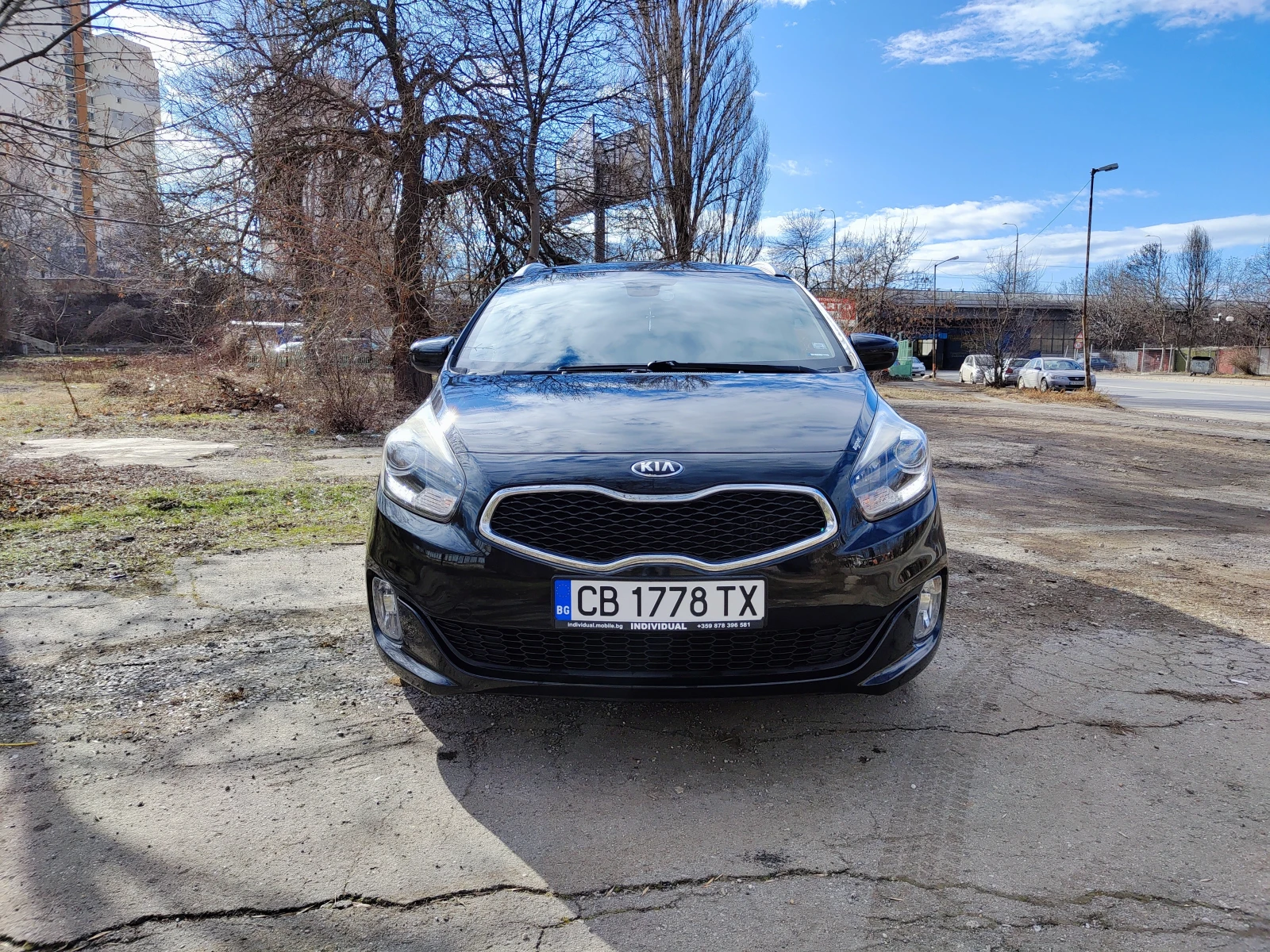 Kia Carens 1.7 CRDi136 /7-местен/ 136 к.с, снимка 5 - Автомобили и джипове - 55030914
