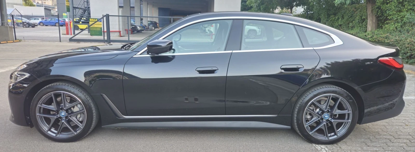 BMW i4 xDrive40 * 360 * ACC * HUD, снимка 4 - Автомобили и джипове - 55647448