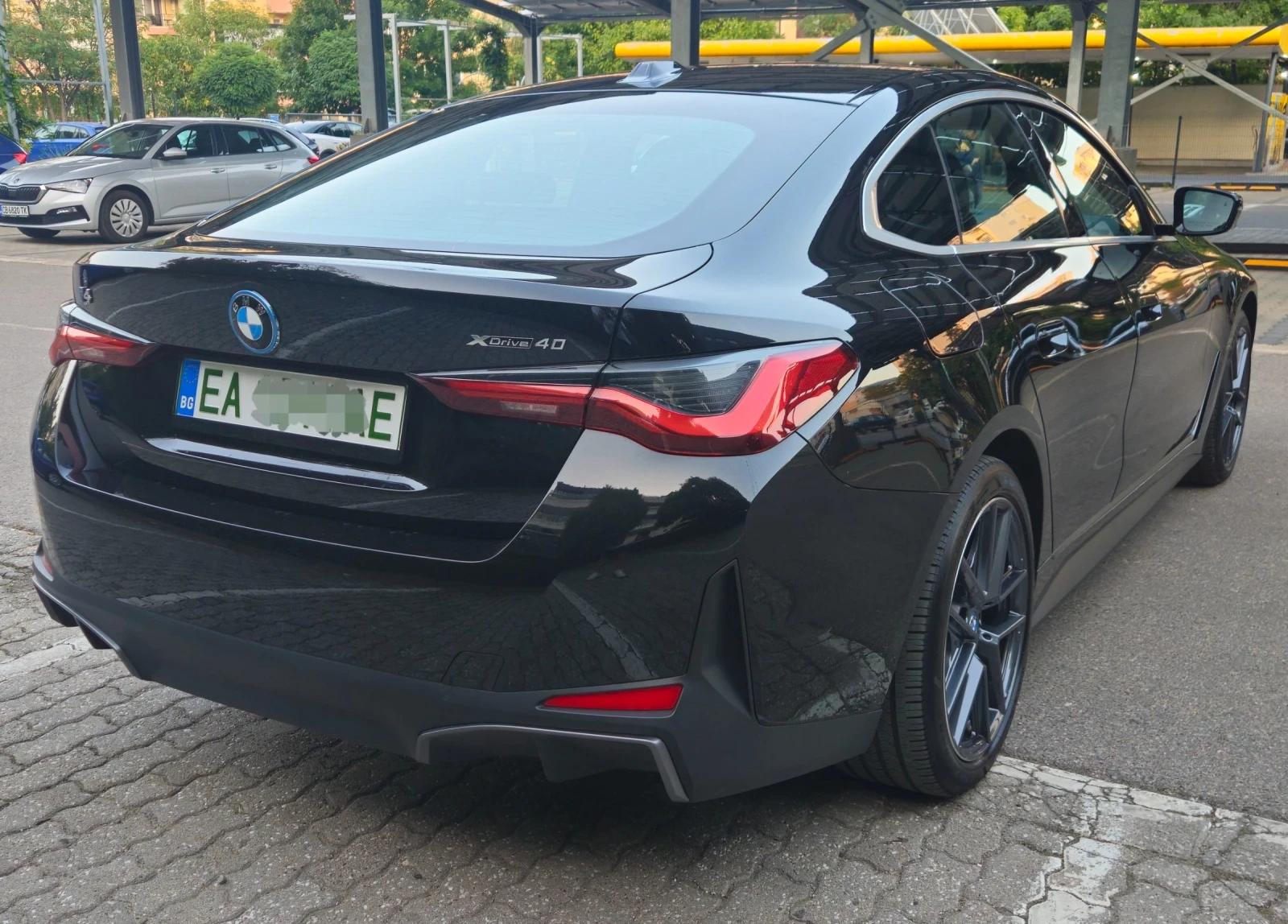 BMW i4 xDrive40 * 360 * ACC * HUD, снимка 7 - Автомобили и джипове - 55647448