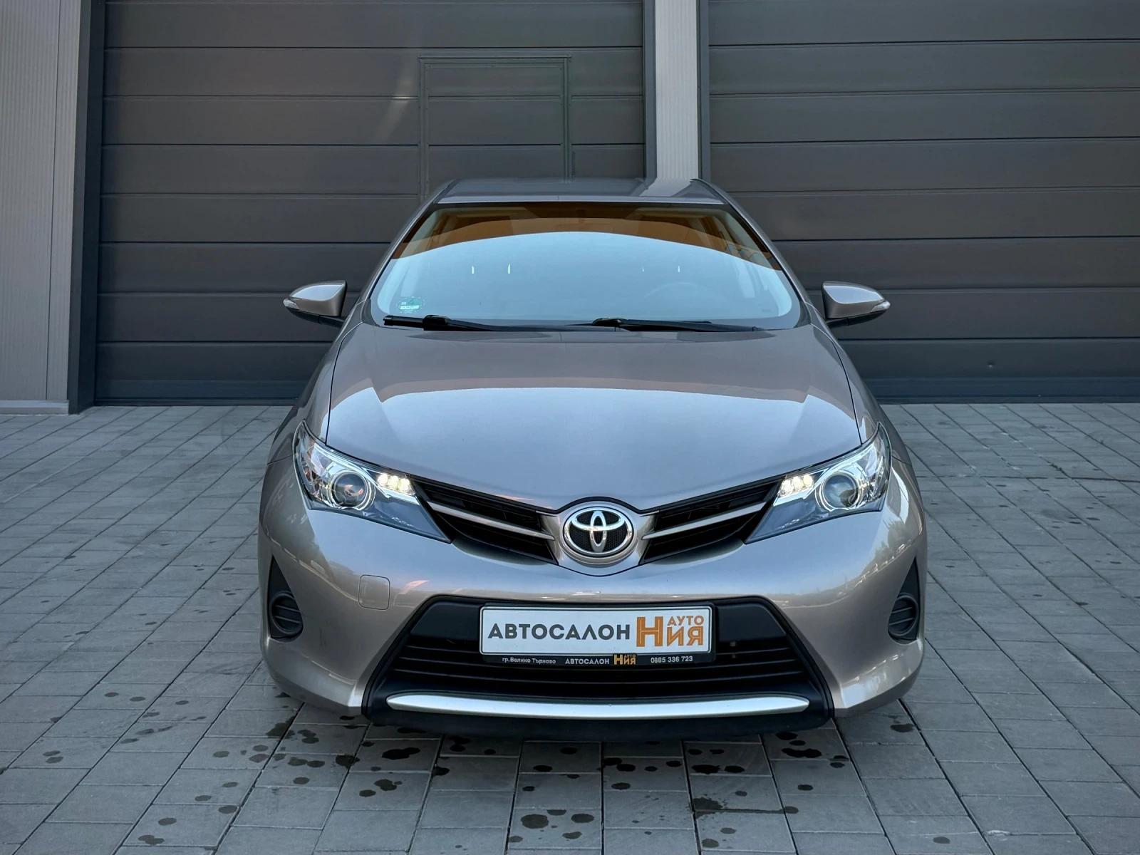 Toyota Auris 1.33* LED * Уникат* , снимка 2 - Автомобили и джипове - 55704039