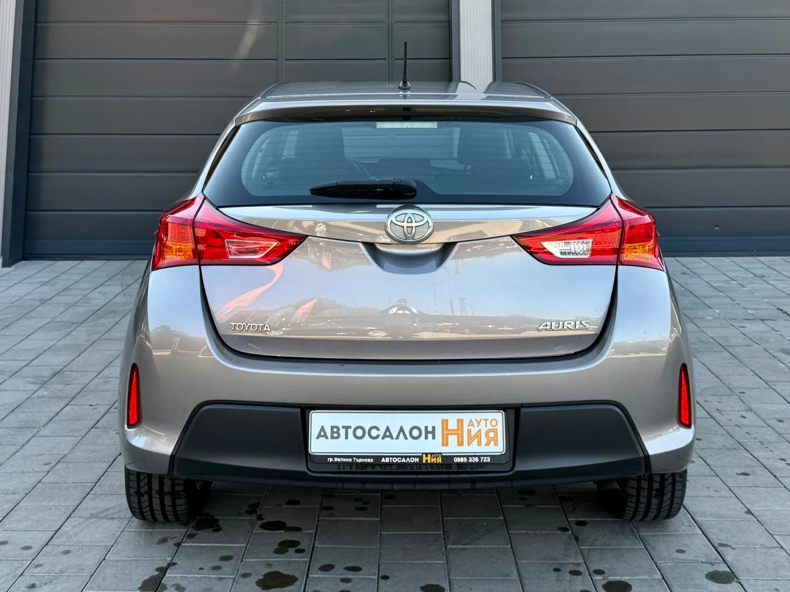 Toyota Auris 1.33* LED * Уникат* , снимка 4 - Автомобили и джипове - 55704039