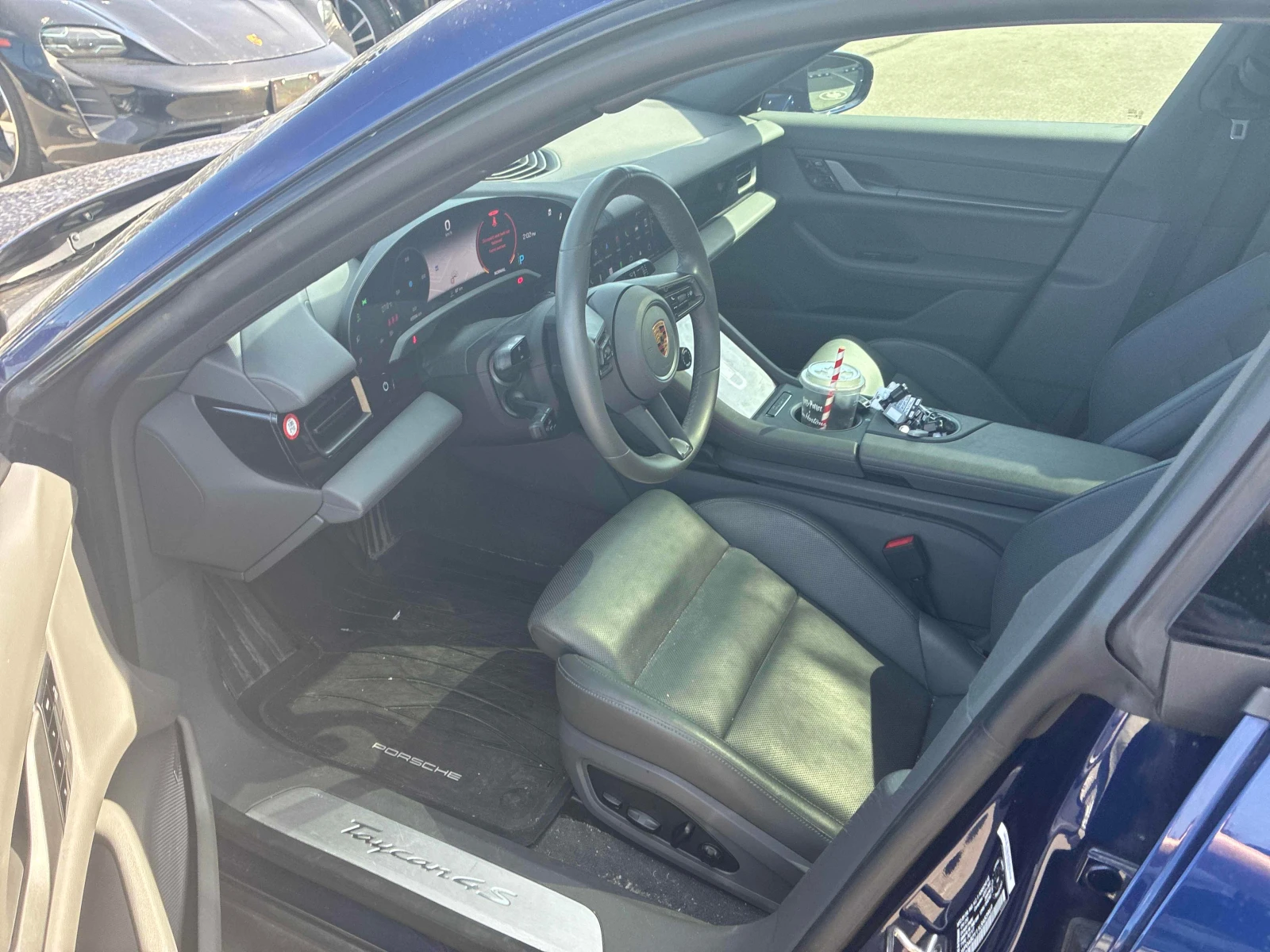 Porsche Taycan 4S | CARFAX | ГЛАВНО ПРЕДСТАВИТЕЛСТВО НА PORSCHE, снимка 7 - Автомобили и джипове - 56137116