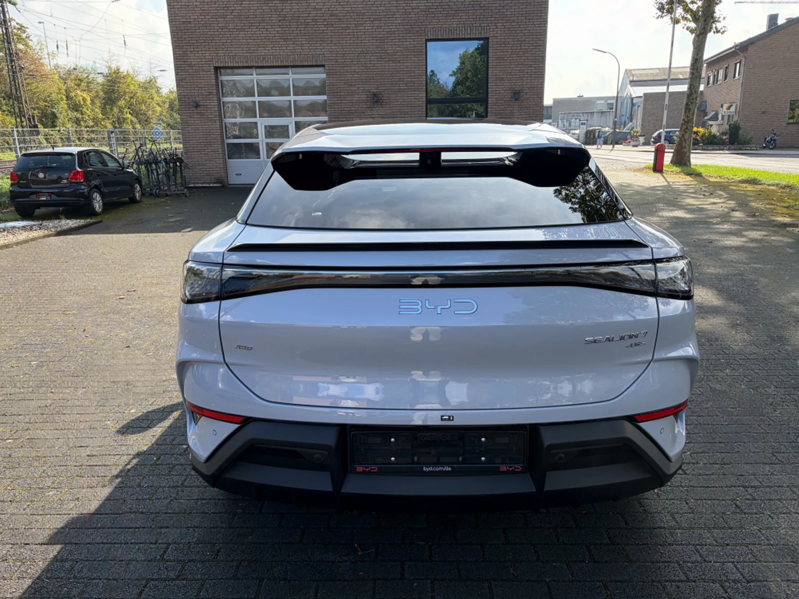 BYD Sealion 7 AWD Design 83kW, снимка 3 - Автомобили и джипове - 56644740