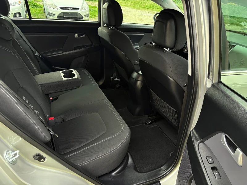 Kia Sportage 1.7CRDI Камера* Екзекутив* 188 000км* , снимка 8 - Автомобили и джипове - 52014022