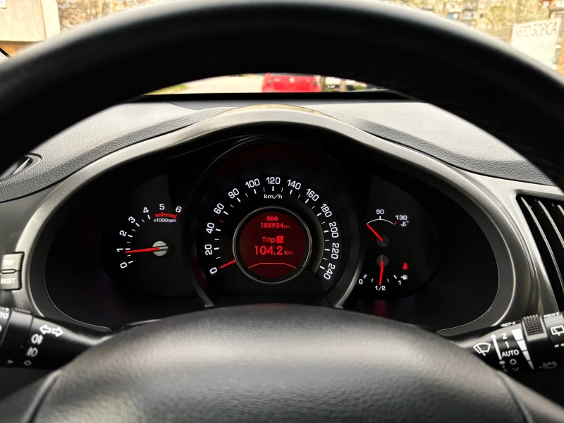 Kia Sportage 1.7CRDI Камера* Екзекутив* 188 000км* , снимка 11 - Автомобили и джипове - 52014022