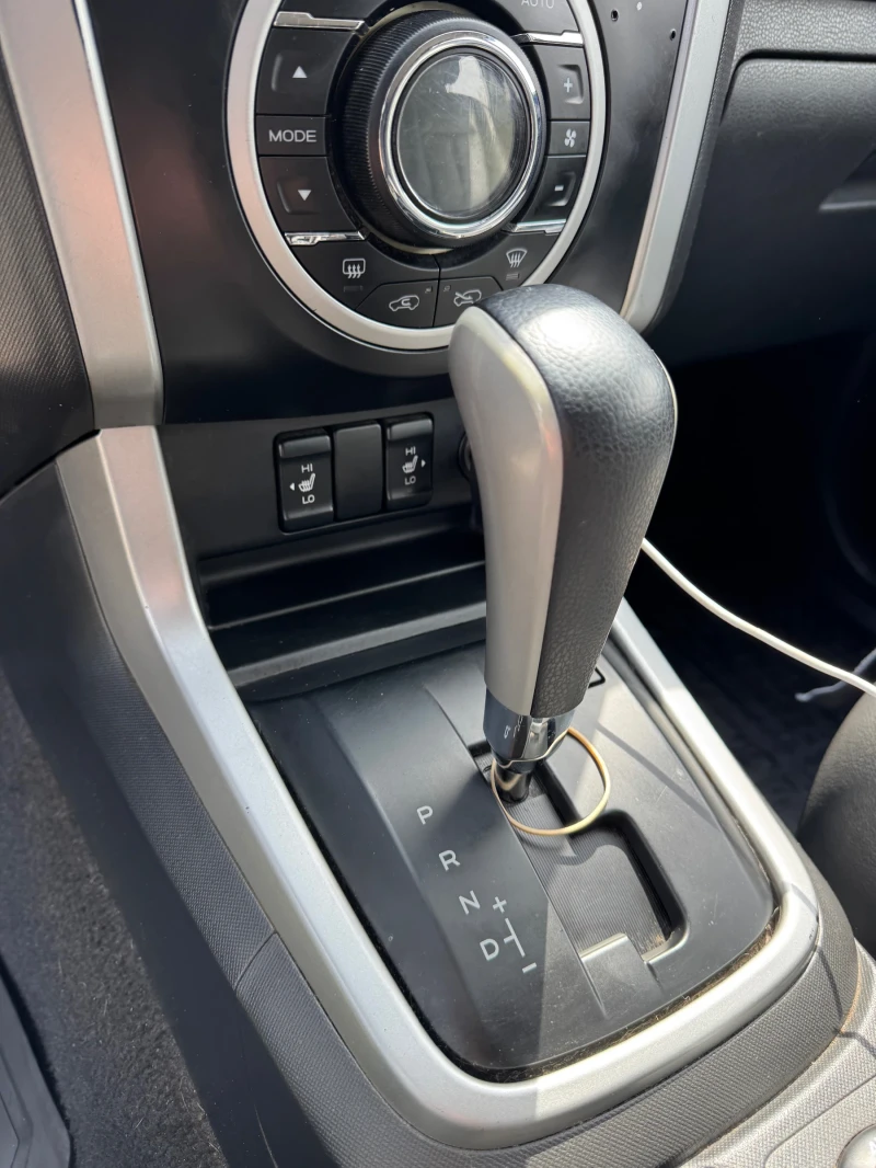 Isuzu D-max, снимка 8 - Автомобили и джипове - 53245105